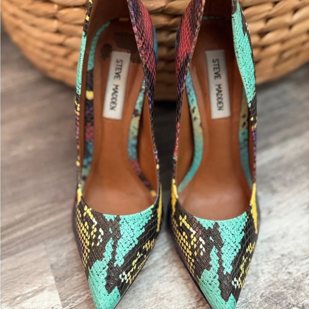 Steve Madden Proto Multi Snake Patterned Pointed High Heels - Picture 7 of 10